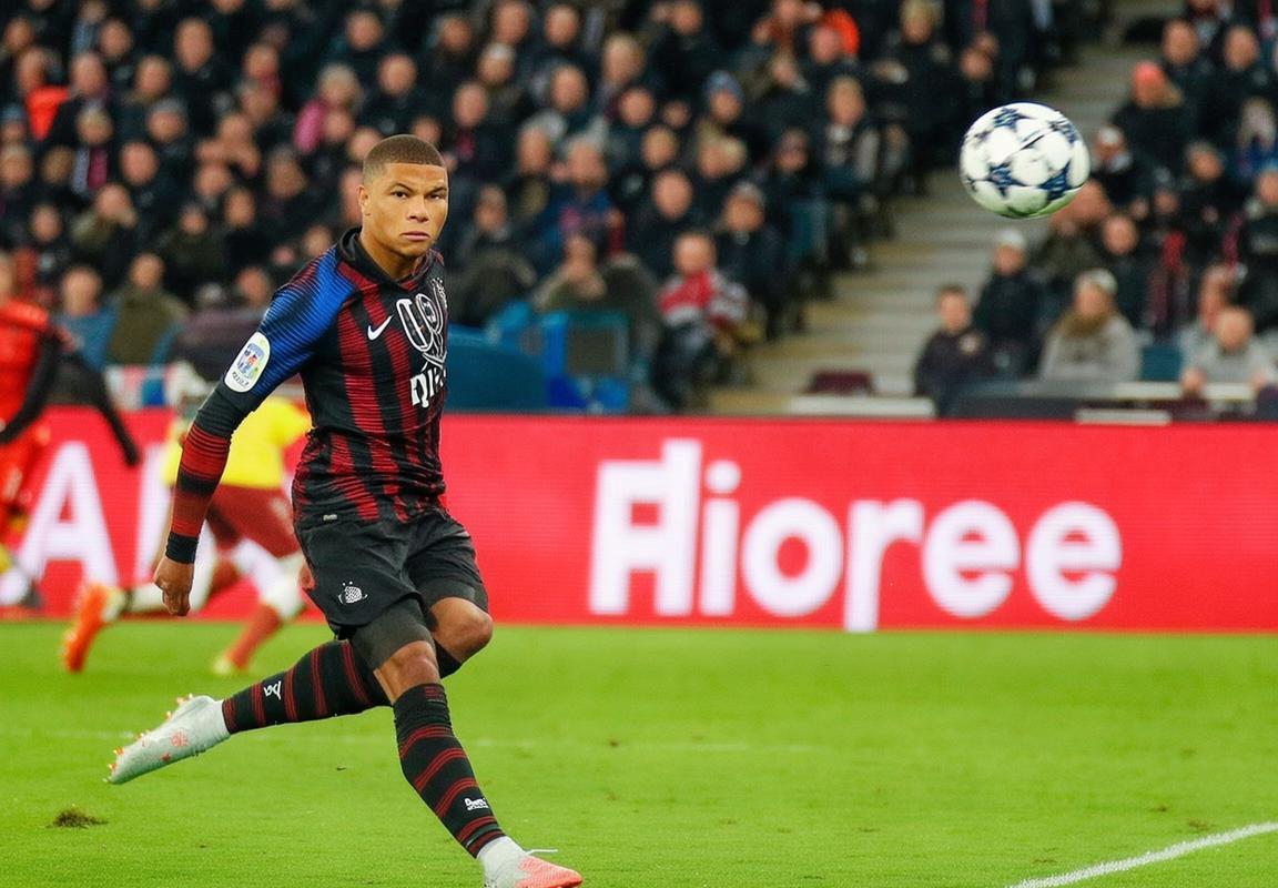 利物浦砸钱引援遇阻，皇马突然杀入，伊萨克成豪门必争之子